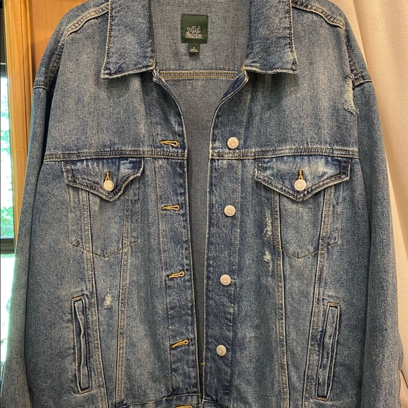 One of a kind Post Malone Denim Jacket. - Picture 5 of 8